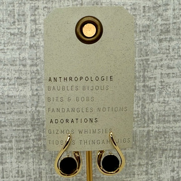 NWT Anthropologie 14k Gold Plated Looped Stone Huggie Hoop Earrings in Black - Picture 2 of 3